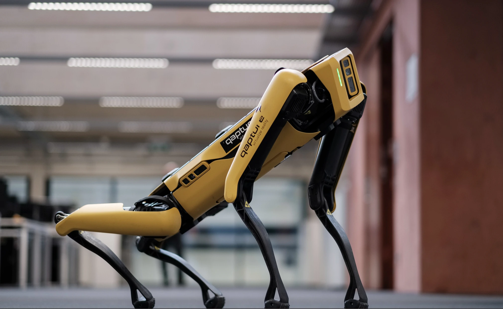Cảnh s&aacute;t Portland Triển khai Ch&oacute; Robot cho Hoạt động Nguy hiểm Cao