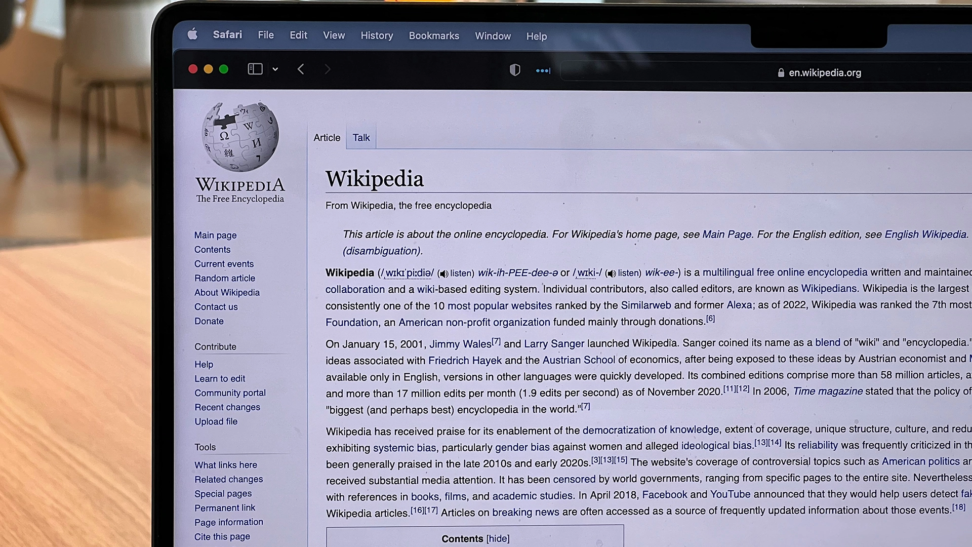 C&aacute;c Bot AI Đang L&agrave;m Qu&aacute; Tải M&aacute;y Chủ Của Wikipedia