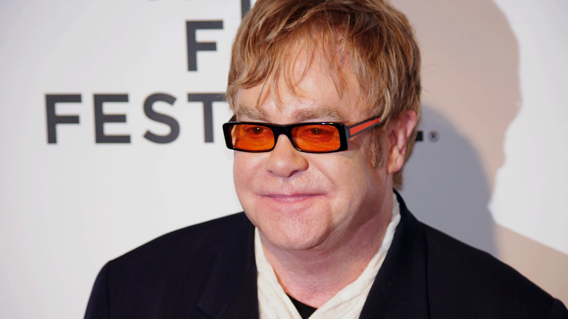 Nhiều Nghệ sĩ, Bao gồm Elton John, L&ecirc;n &aacute;n Kế hoạch Bản quyền AI của Anh