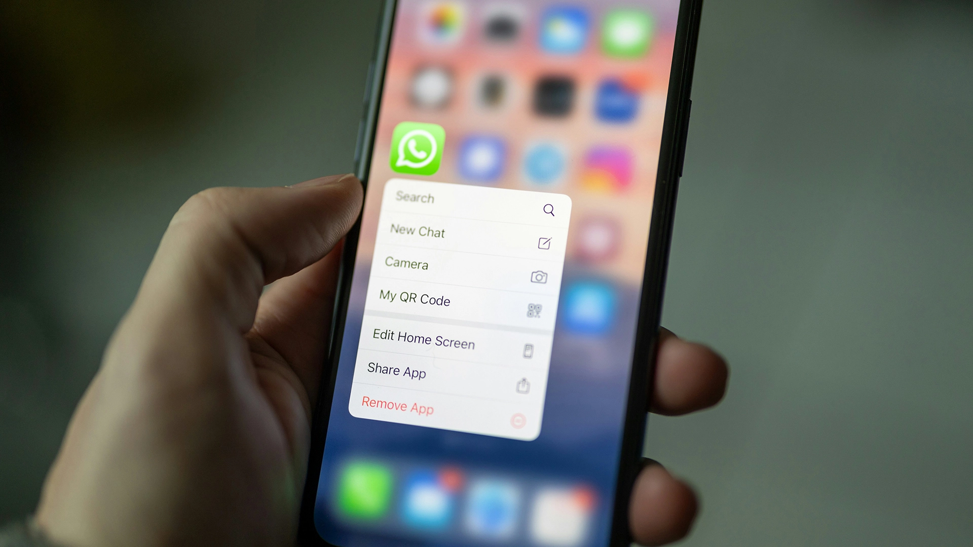 Chatbot của Meta V&ocirc; T&igrave;nh Chia Sẻ Số Điện Thoại Ri&ecirc;ng Tư